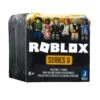 JAZWARES Roblox Sammelfiguren Im Mystery Würfel Schwarz Golden Serie 9 ROG0197 -Spielwaren Verkauf 0191726396857 Roblox Mystery Figure Series 9 ROG0197 Box 3 Qrt Right 03 kk