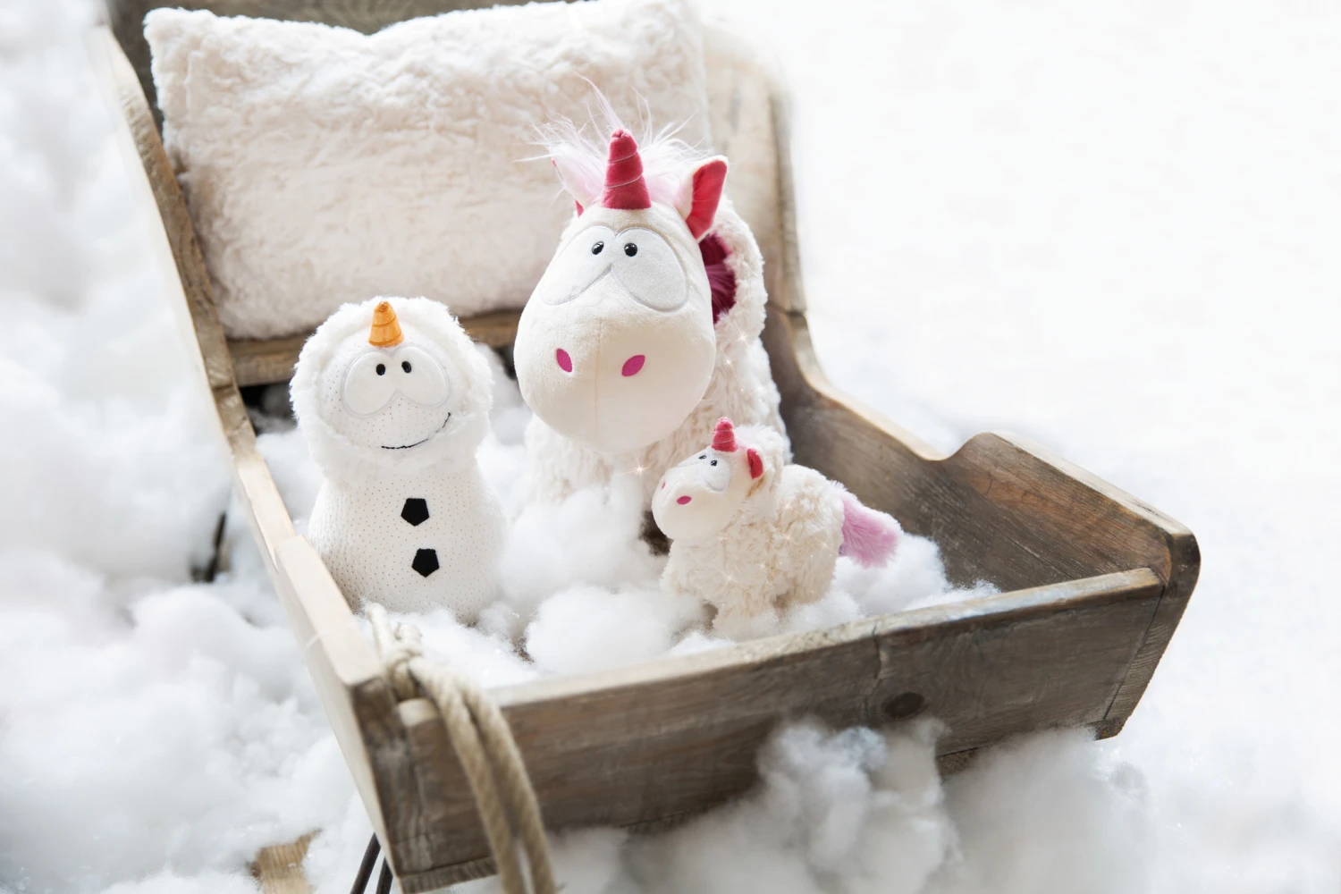 Nici 48166 Schneemann Snowbert 18cm Stehend Aus Einhorn Theodor Plüsch GREEN 4 Nici 48166 Schneemann Snowbert 18cm Stehend Aus Einhorn Theodor Plüsch GREEN – Bild 2