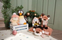 Nici 48345 SchlamperMäppchen Zum Rollen Figürlich 19x7cm Winter Friends GREEN -Spielwaren Verkauf 48315 14 48316 48334 48314 48311 Milieu 2048x1316 18