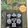 Celtic Dice Set Würfelset Rollenspielwürfel Weiß & Schwarz (7 Stück) 1 Celtic Dice Set Würfelset Rollenspielwürfel Weiß & Schwarz (7 Stück) -Spielwaren Verkauf Celtic Dice Set Wuerfelset Rollenspielwuerfel Weiss Schwarz 7 Stueck